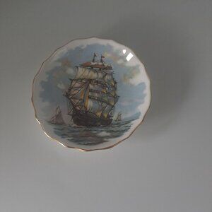 Tuscan English Fine Bone China Decorative Plate With Ship Design
